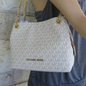 Michael Kors Jet Set Messenger Tote